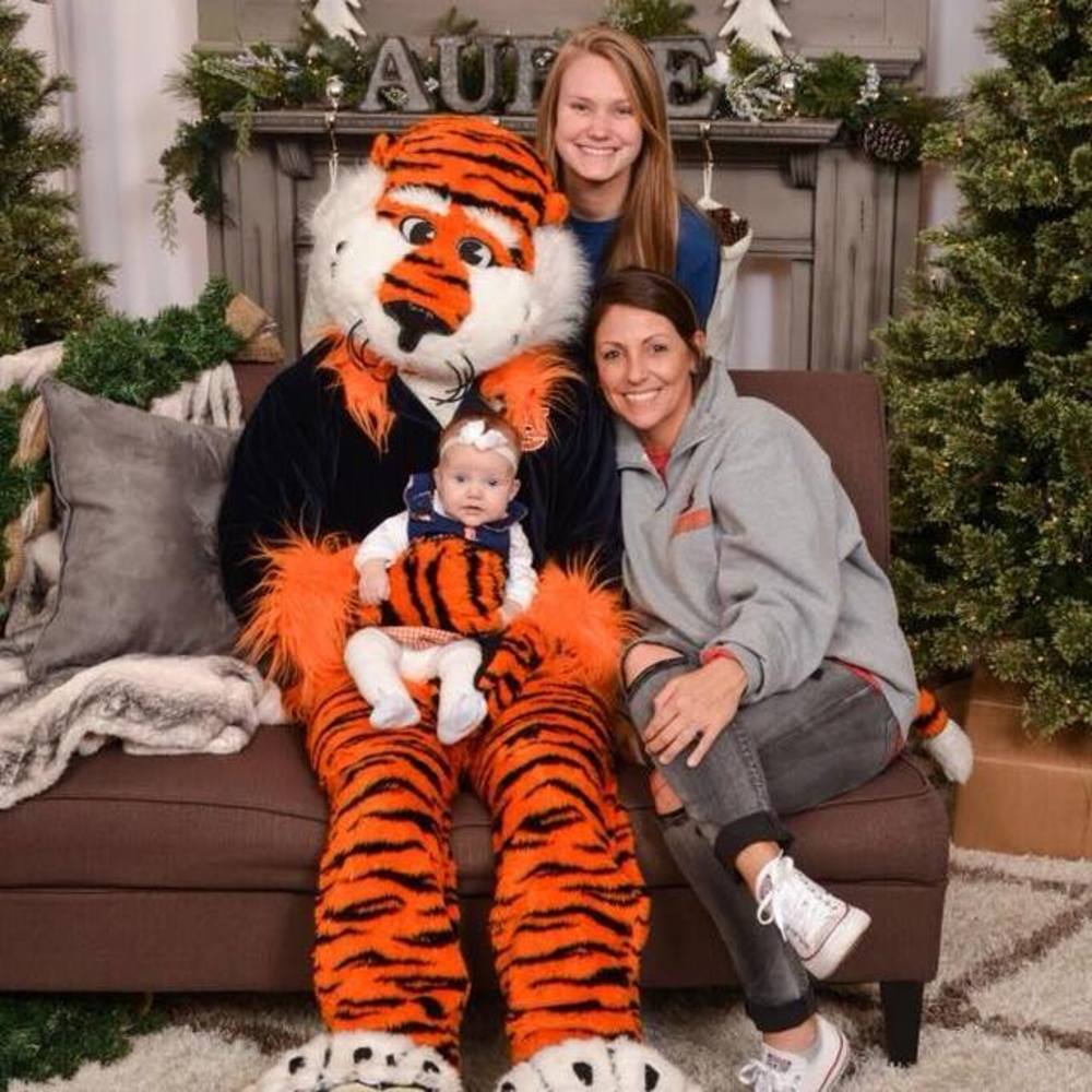 Meet your Posher, Hollie